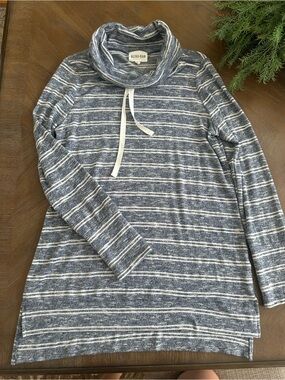 Olive & Oak Navy and White Striped Funnel Neck Pullover